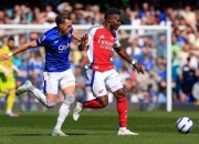 金年会博彩-埃弗顿绝杀客场胜利，球员表现出色