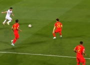 金年会真人-包含防线瓦解！球队后防频频失误，需加强整顿的词条