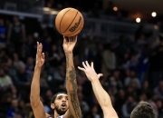 -雄鹿大胜76人，安特托孔波继续领军的简单介绍