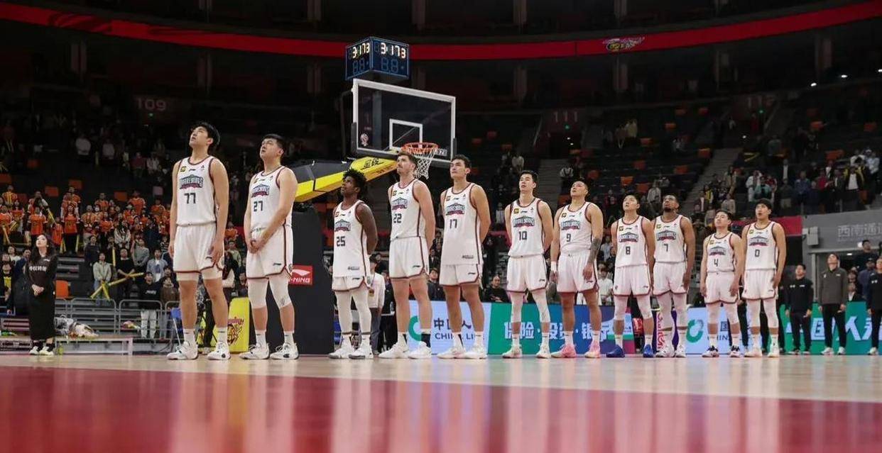 关于广东队阵容齐整,备战下一轮比赛底气十足的信息 关于广东队阵容齐整,备战下一轮比赛底气十足的信息