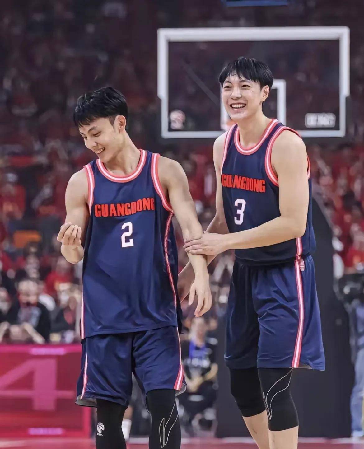 关于广东队阵容齐整,备战下一轮比赛底气十足的信息 关于广东队阵容齐整,备战下一轮比赛底气十足的信息