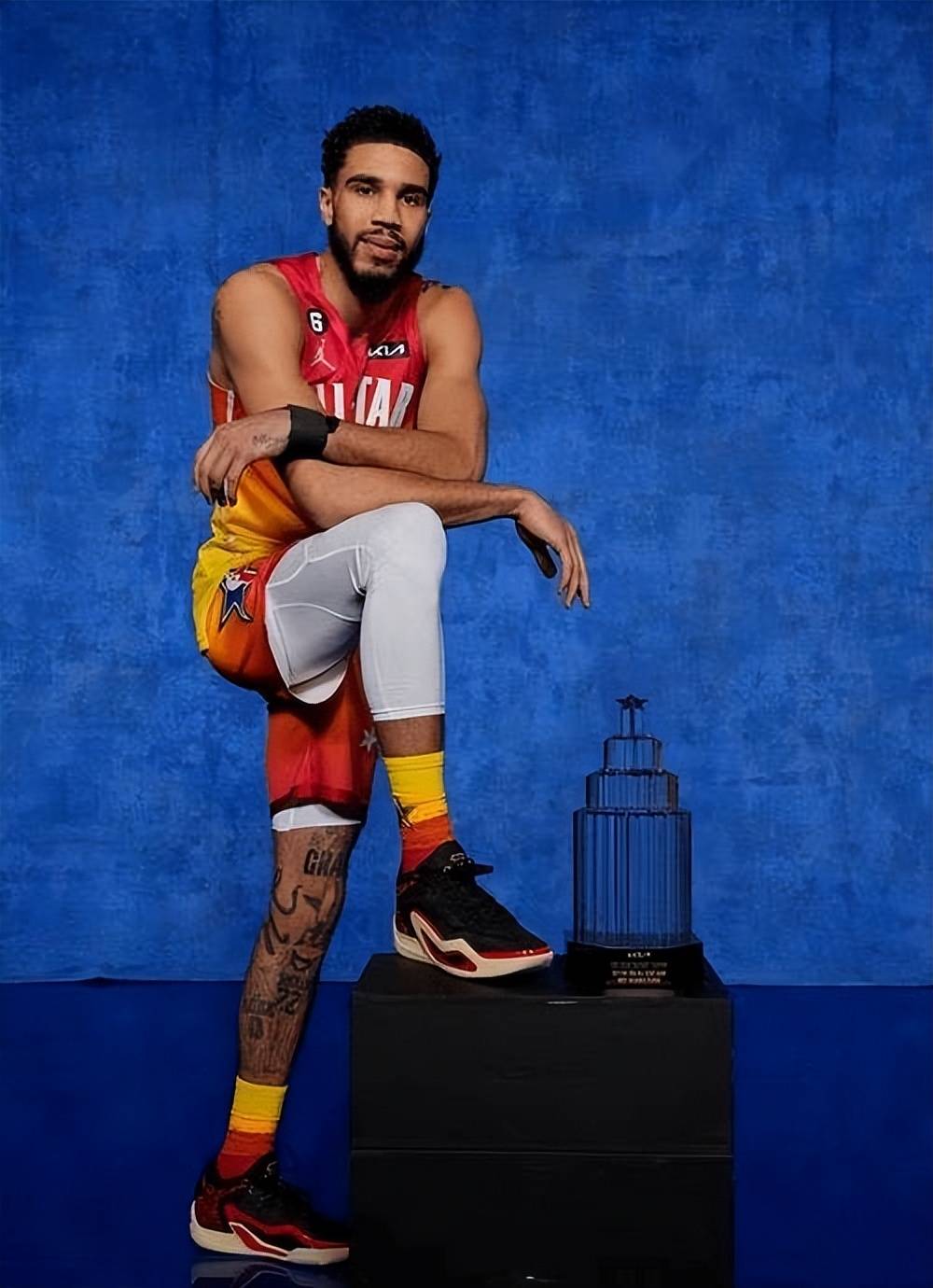 勇士险胜猛龙,塔图姆抢断壮举延续连胜的简单介绍 勇士险胜猛龙,塔图姆抢断壮举延续连胜的简单介绍