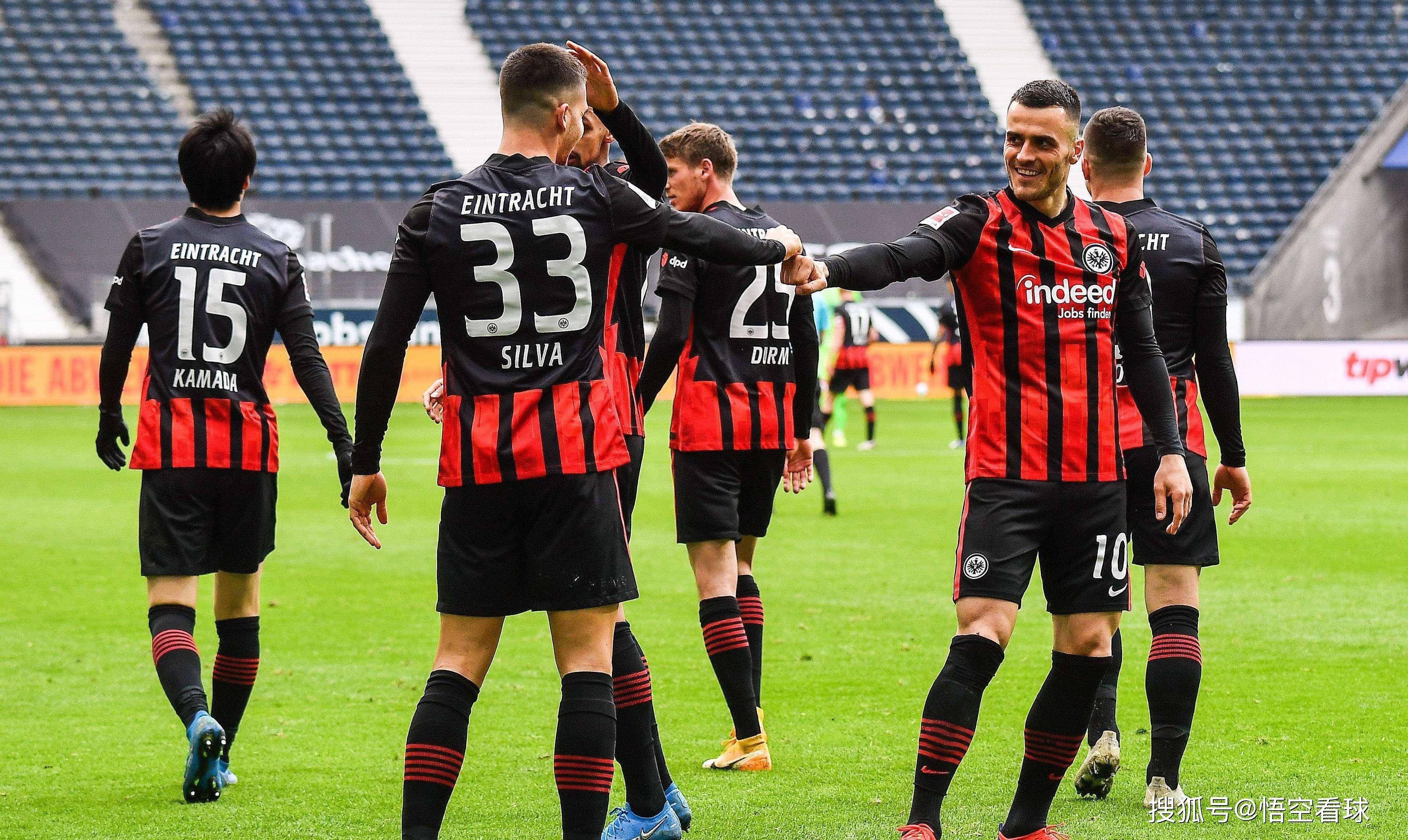 包含斯图加特球员集体辞职,引发球队危机!的词条 包含斯图加特球员集体辞职,引发球队危机!的词条