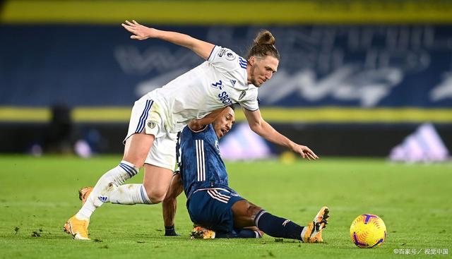 利兹联客场铩羽而归,前进脚步受挫 利兹联客场铩羽而归,前进脚步受挫