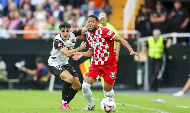 莱加内斯客场逼平巴伦西亚,坚持不败 莱加内斯客场逼平巴伦西亚,坚持不败