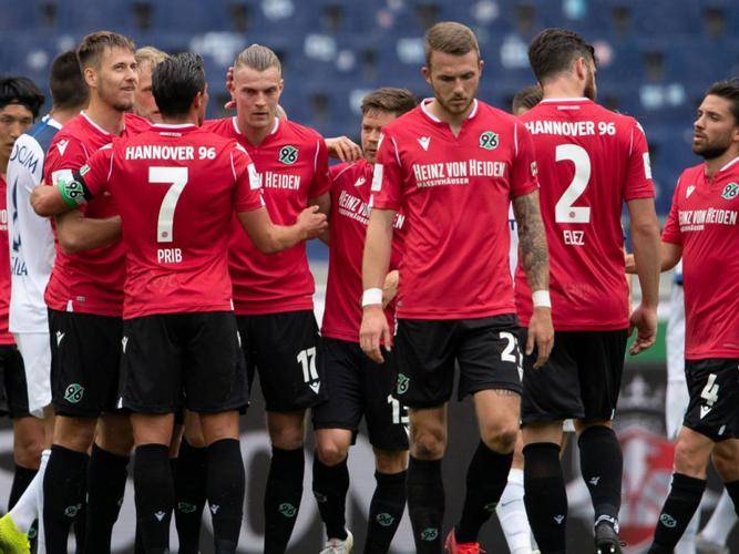 柏林赫塔战平,双方角逐打出激烈比赛的简单介绍 柏林赫塔战平,双方角逐打出激烈比赛的简单介绍