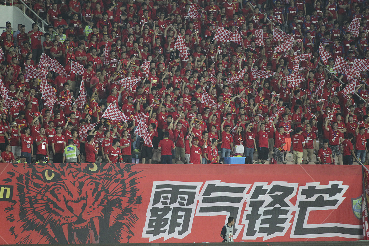 球队备战纪律严明,临场表现出色,以实力夺取胜利!的简单介绍 球队备战纪律严明,临场表现出色,以实力夺取胜利!的简单介绍