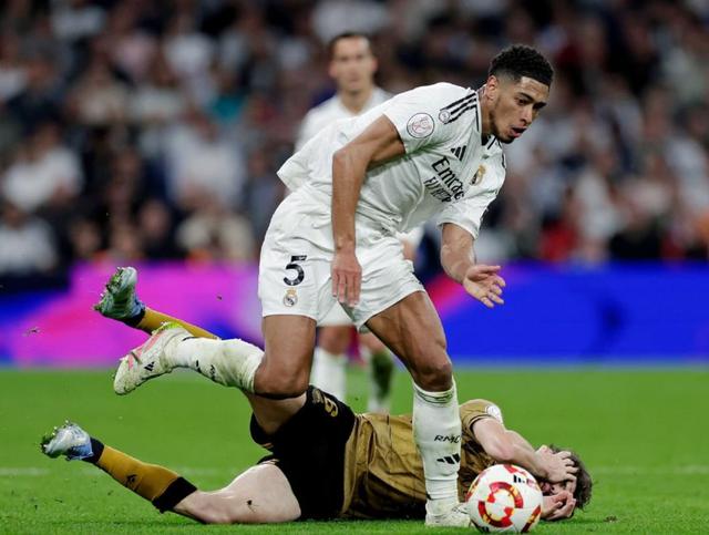 皇家社会神奇逆转，客场辗压死敌拿三分的简单介绍