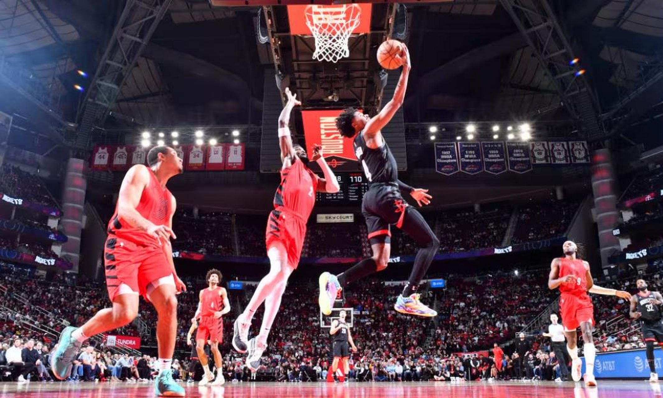 火箭险胜爵士,全队努力奋斗拼搏 火箭险胜爵士,全队努力奋斗拼搏