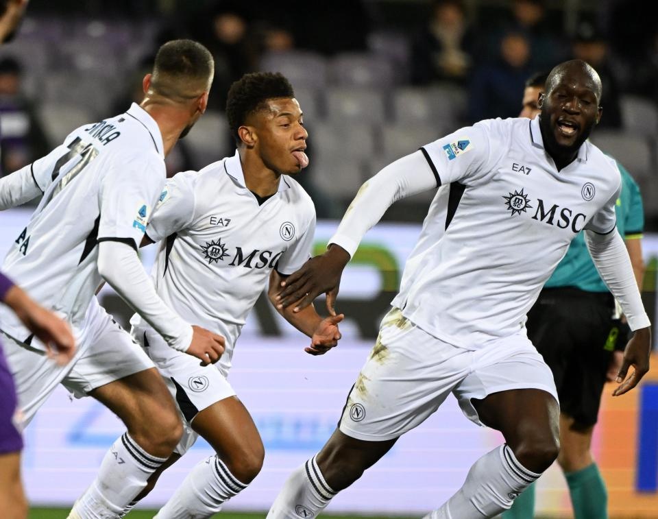 那不勒斯队完胜对手,继续追赶积分榜前列的简单介绍 那不勒斯队完胜对手,继续追赶积分榜前列的简单介绍