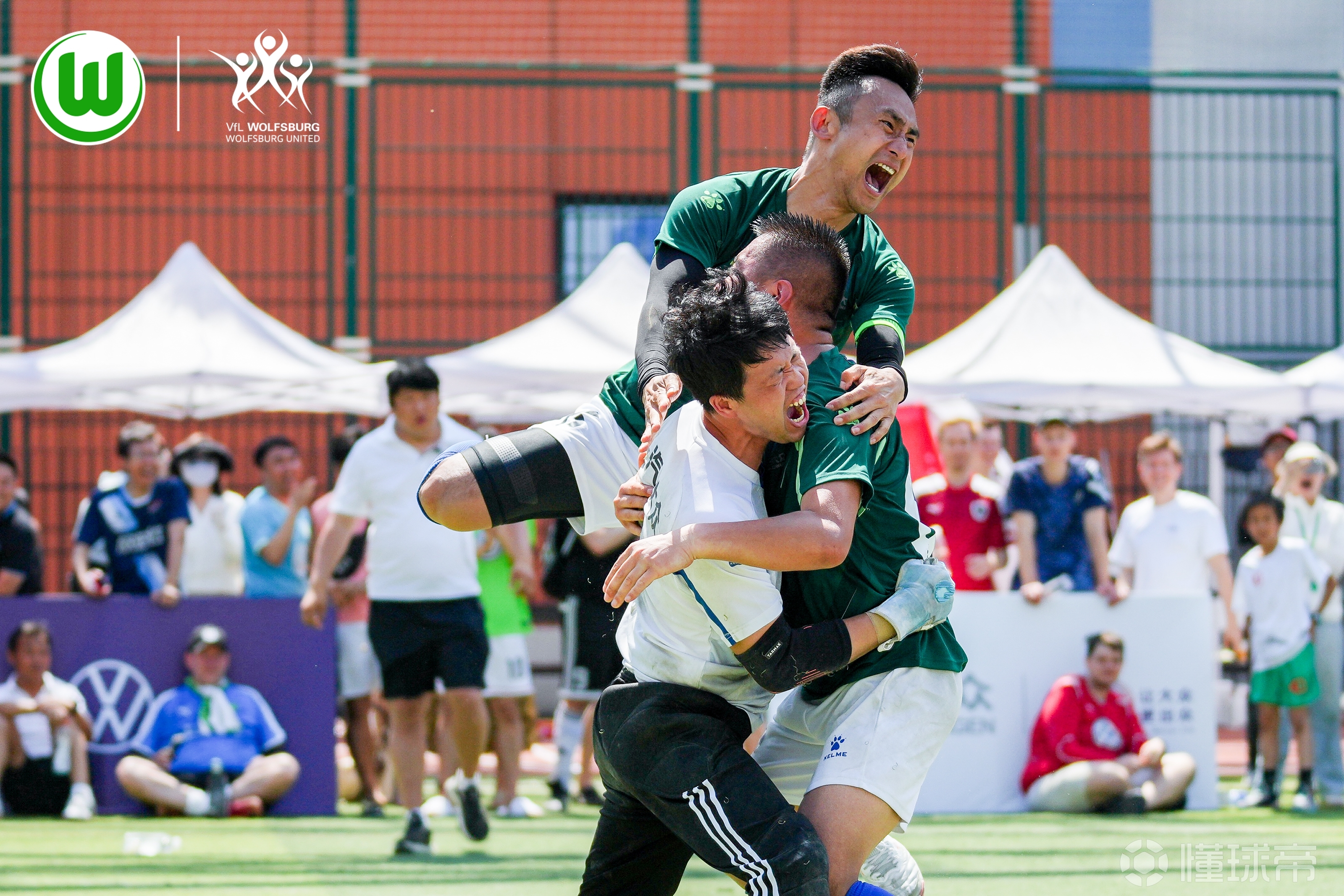 包含沃尔夫斯堡队勇夺冠军,精彩比赛赢得掌声的词条 包含沃尔夫斯堡队勇夺冠军,精彩比赛赢得掌声的词条