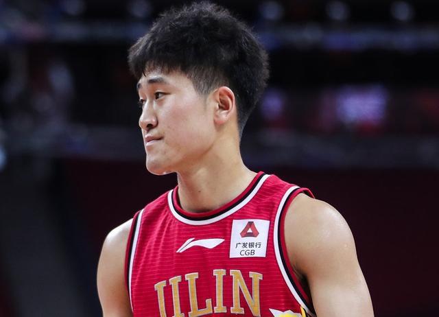 贵州男篮豪取四连胜,成为赛场黑马 贵州男篮豪取四连胜,成为赛场黑马