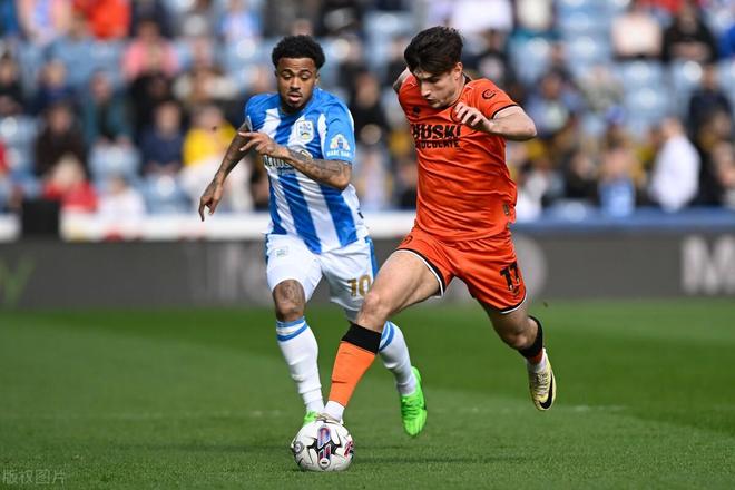 南安普顿再战伯明翰,争夺胜利 南安普顿再战伯明翰,争夺胜利