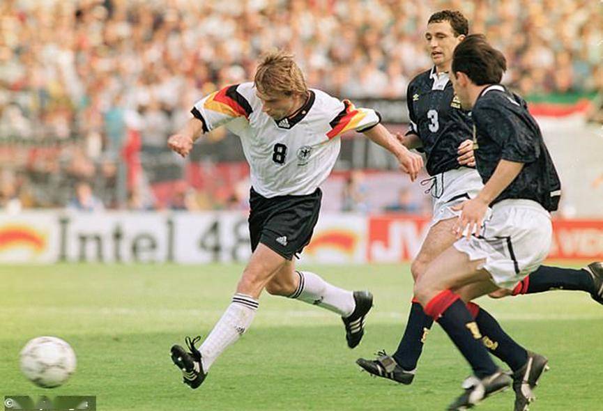 德国国家队成功阻止匈牙利队的反扑的简单介绍 德国国家队成功阻止匈牙利队的反扑的简单介绍