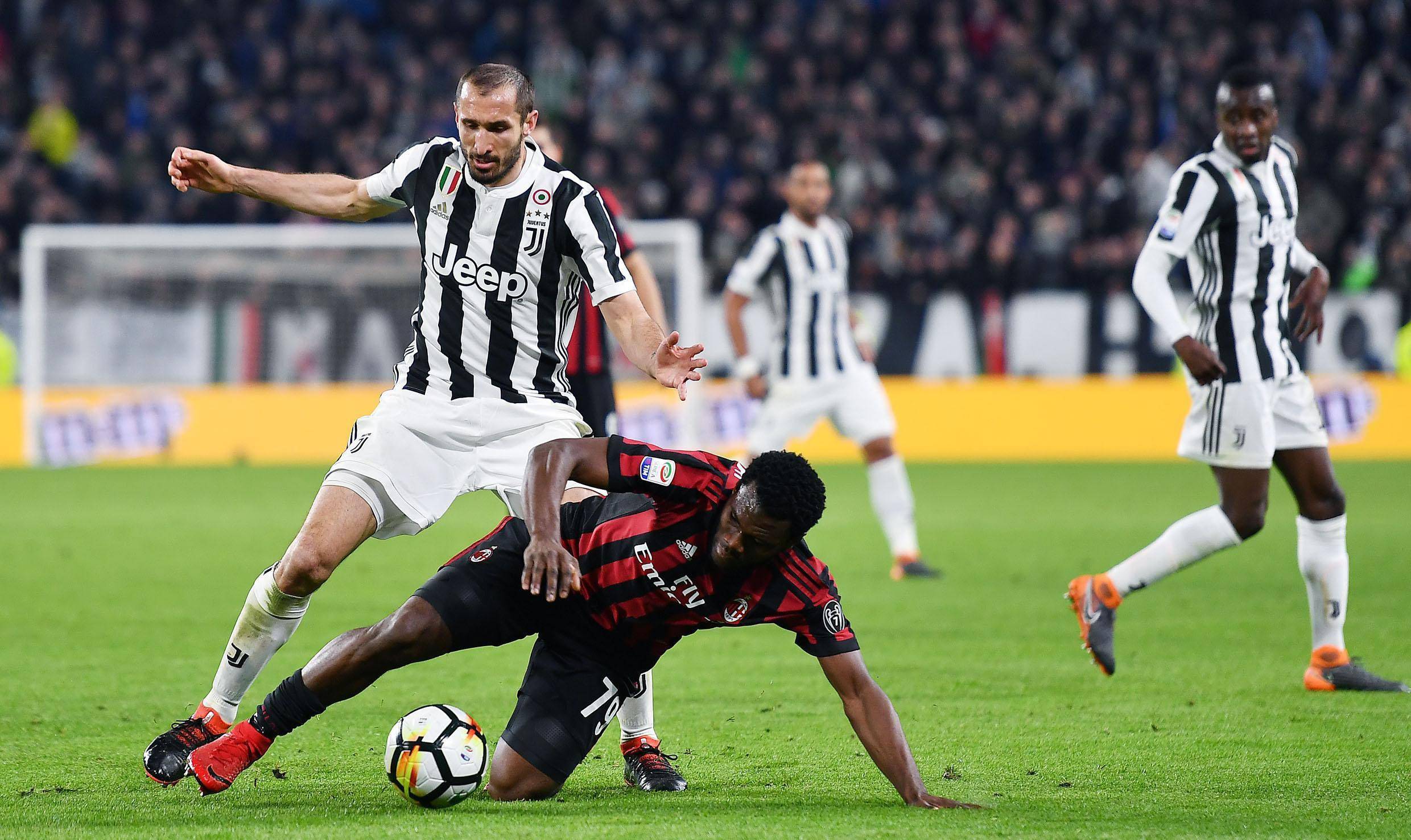 意甲联赛爆冷局面:尤文图斯艰难取胜 意甲联赛爆冷局面:尤文图斯艰难取胜