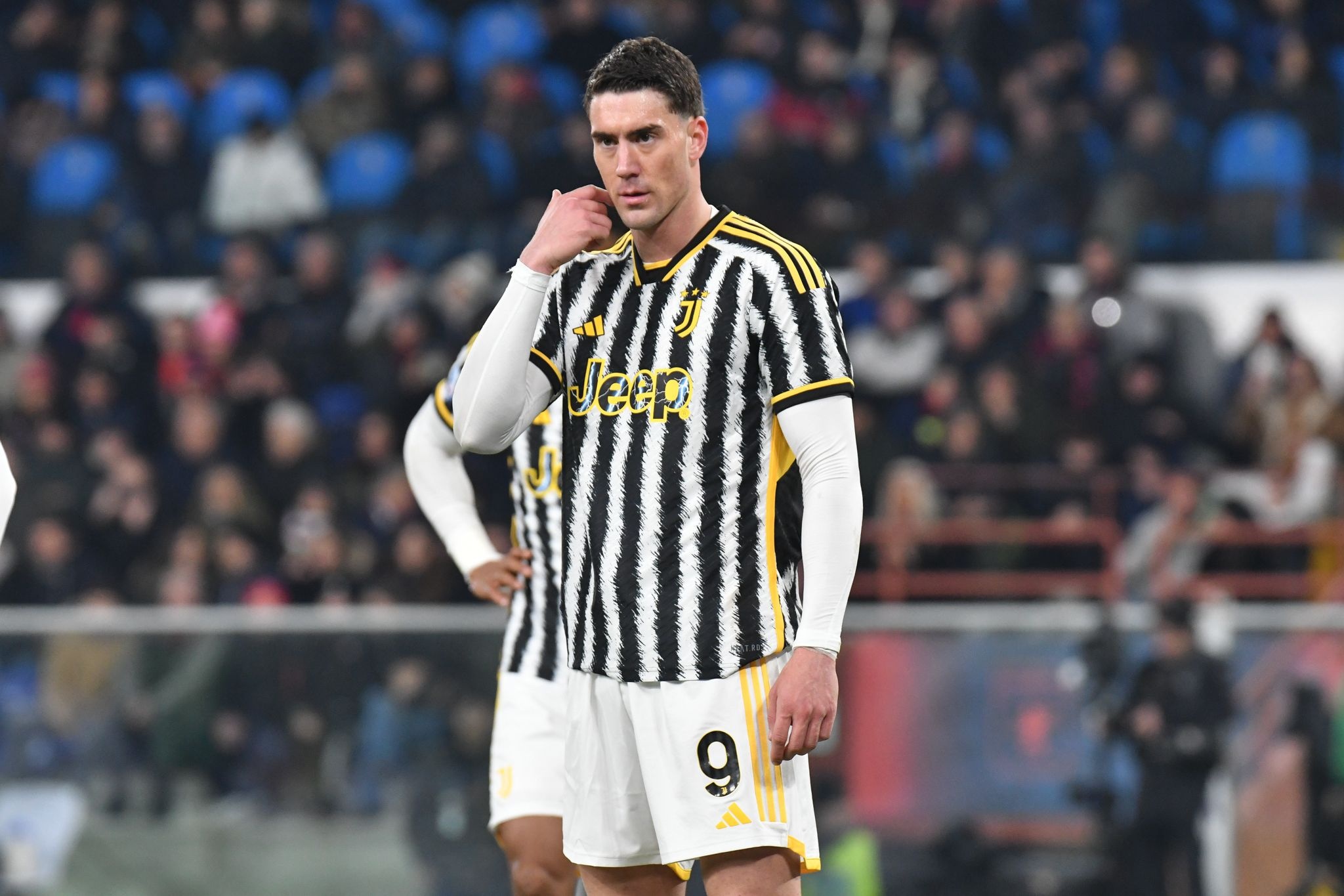 意甲联赛爆冷局面:尤文图斯艰难取胜 意甲联赛爆冷局面:尤文图斯艰难取胜