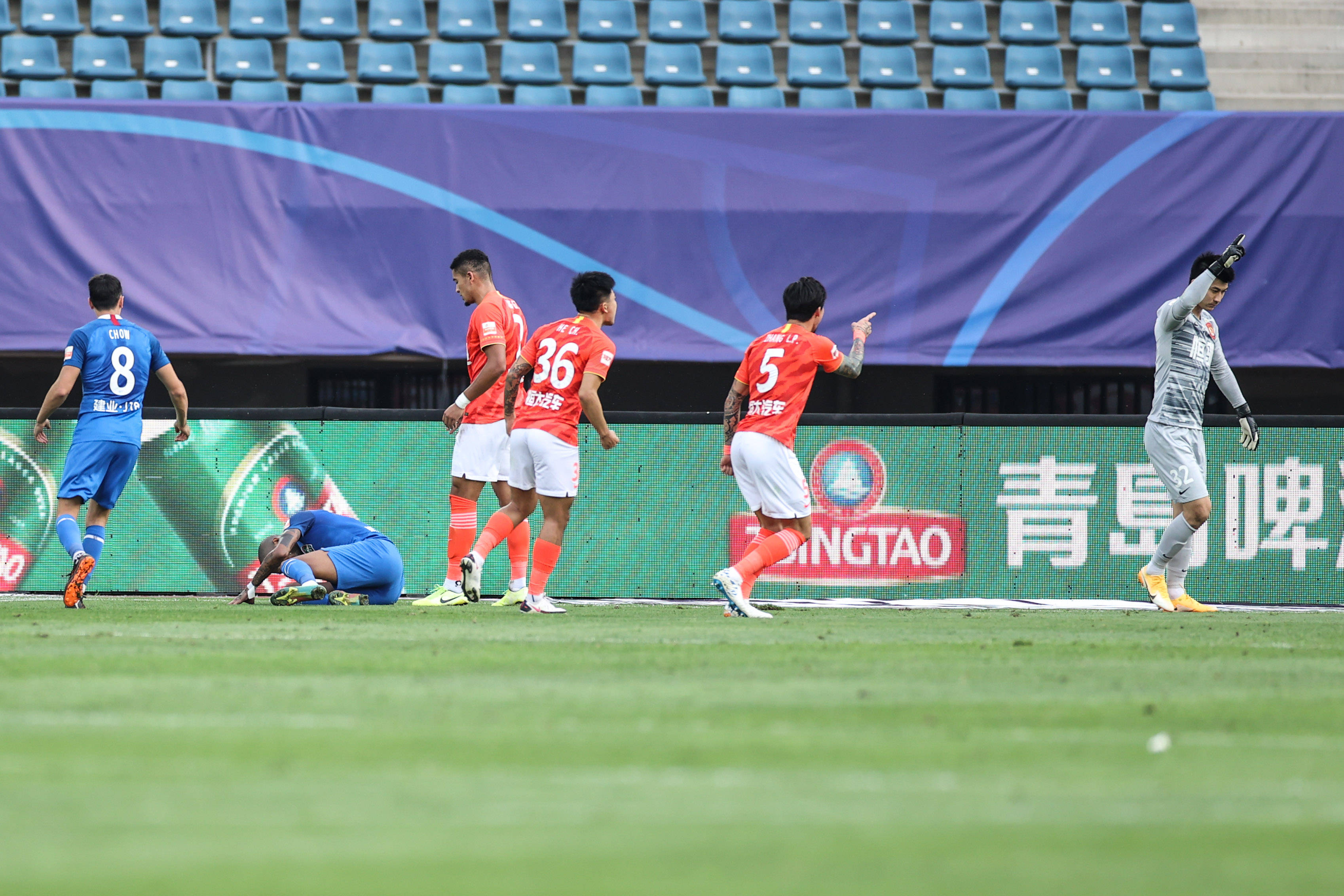 建业主场逼平恒大,保持不败记录继续前进的简单介绍 建业主场逼平恒大,保持不败记录继续前进的简单介绍