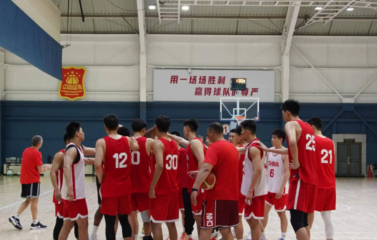 荷兰男篮完成两连胜全力备战国际男篮比赛的简单介绍 荷兰男篮完成两连胜全力备战国际男篮比赛的简单介绍