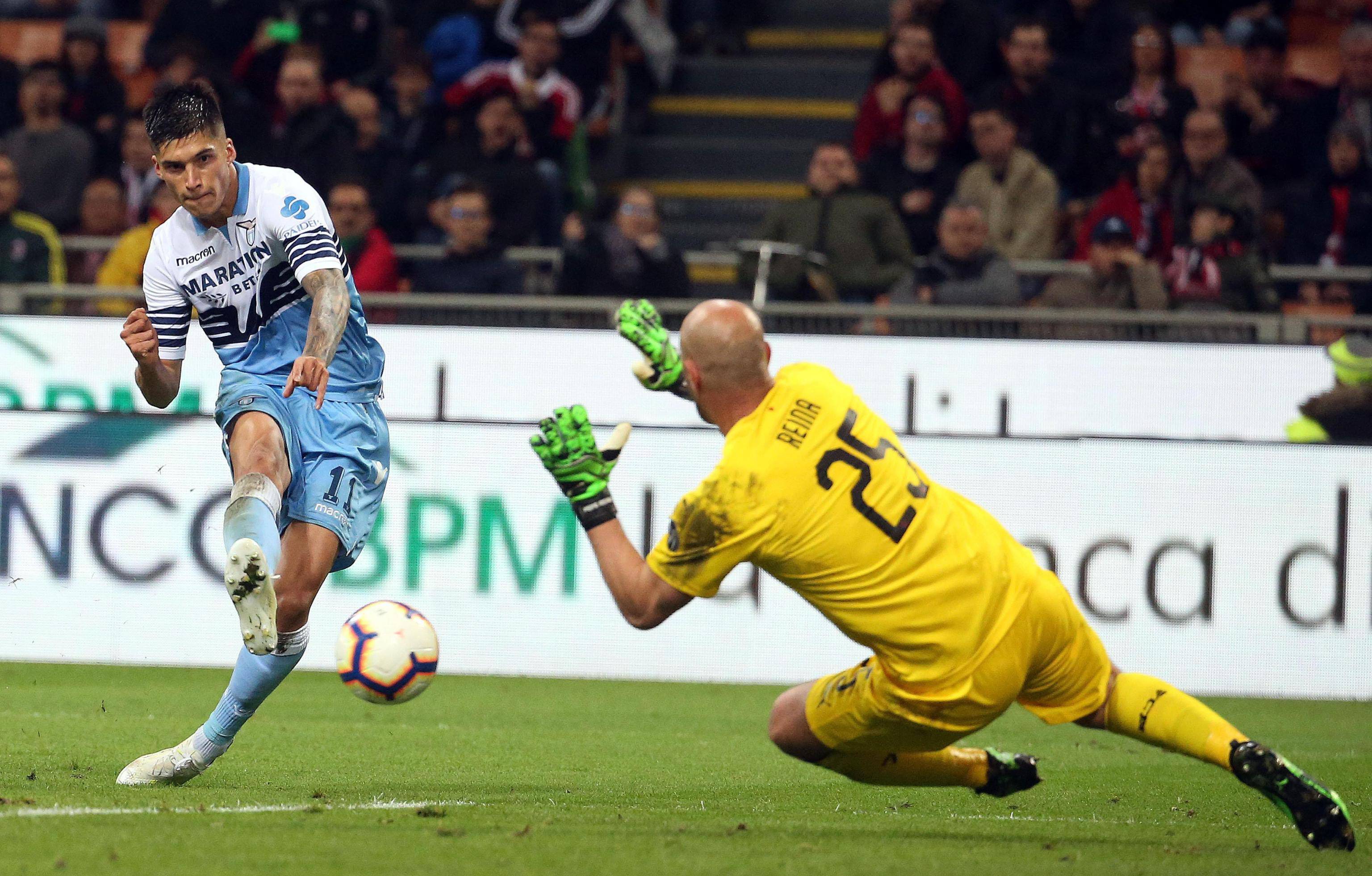 拉尔维尔队在比赛中连胜,状态神勇 拉尔维尔队在比赛中连胜,状态神勇