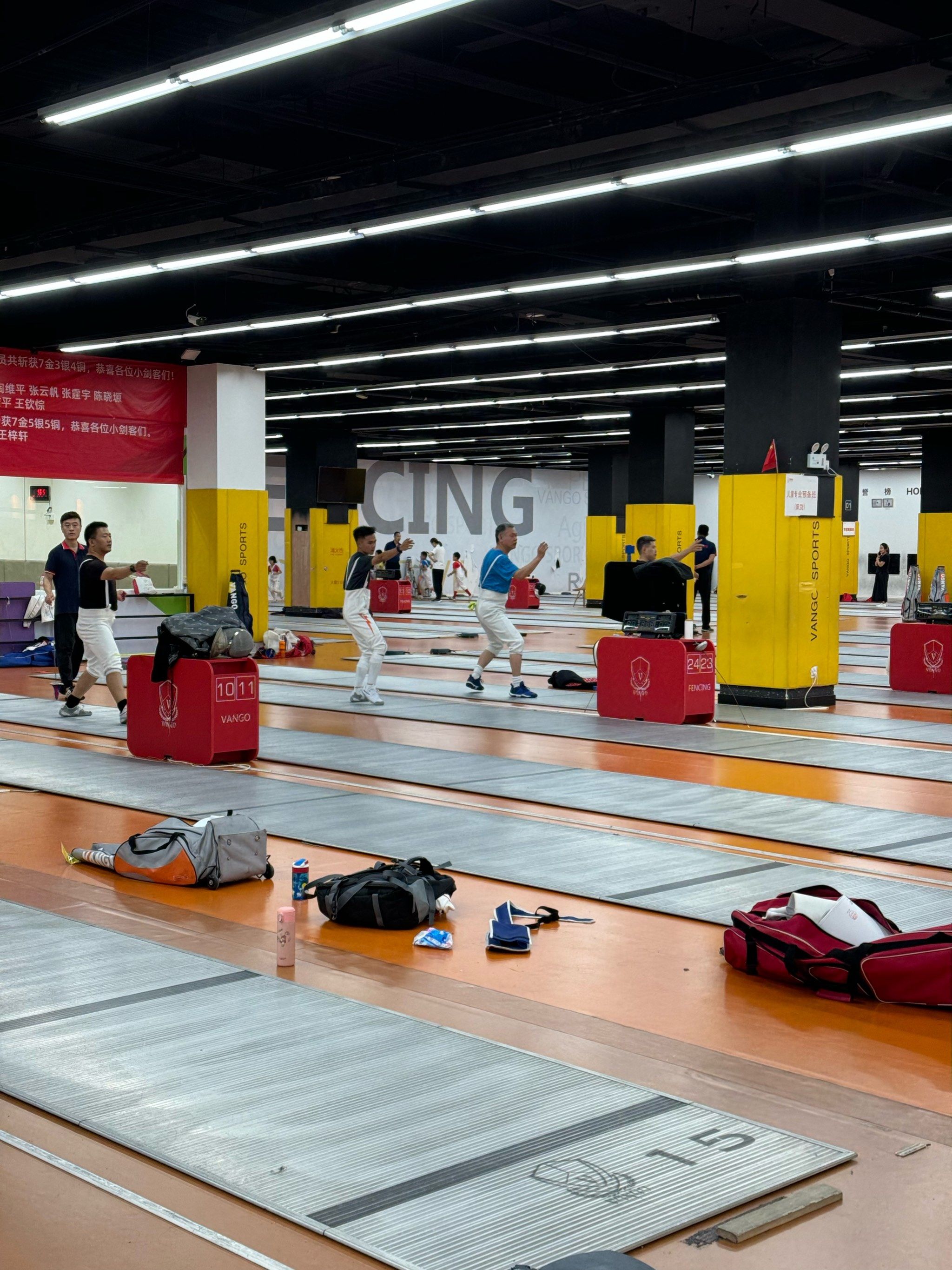 韩国击剑选手夺银,再次展现实力 韩国击剑选手夺银,再次展现实力