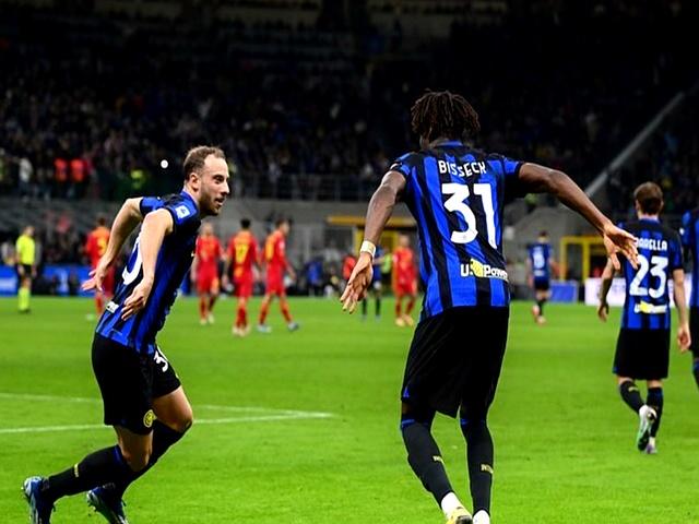 队内矛盾升级，主帅面临球员团结挑战