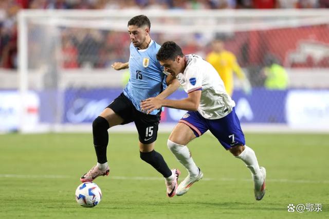 乌拉圭选手在比赛中夺得关键胜利! 乌拉圭选手在比赛中夺得关键胜利!