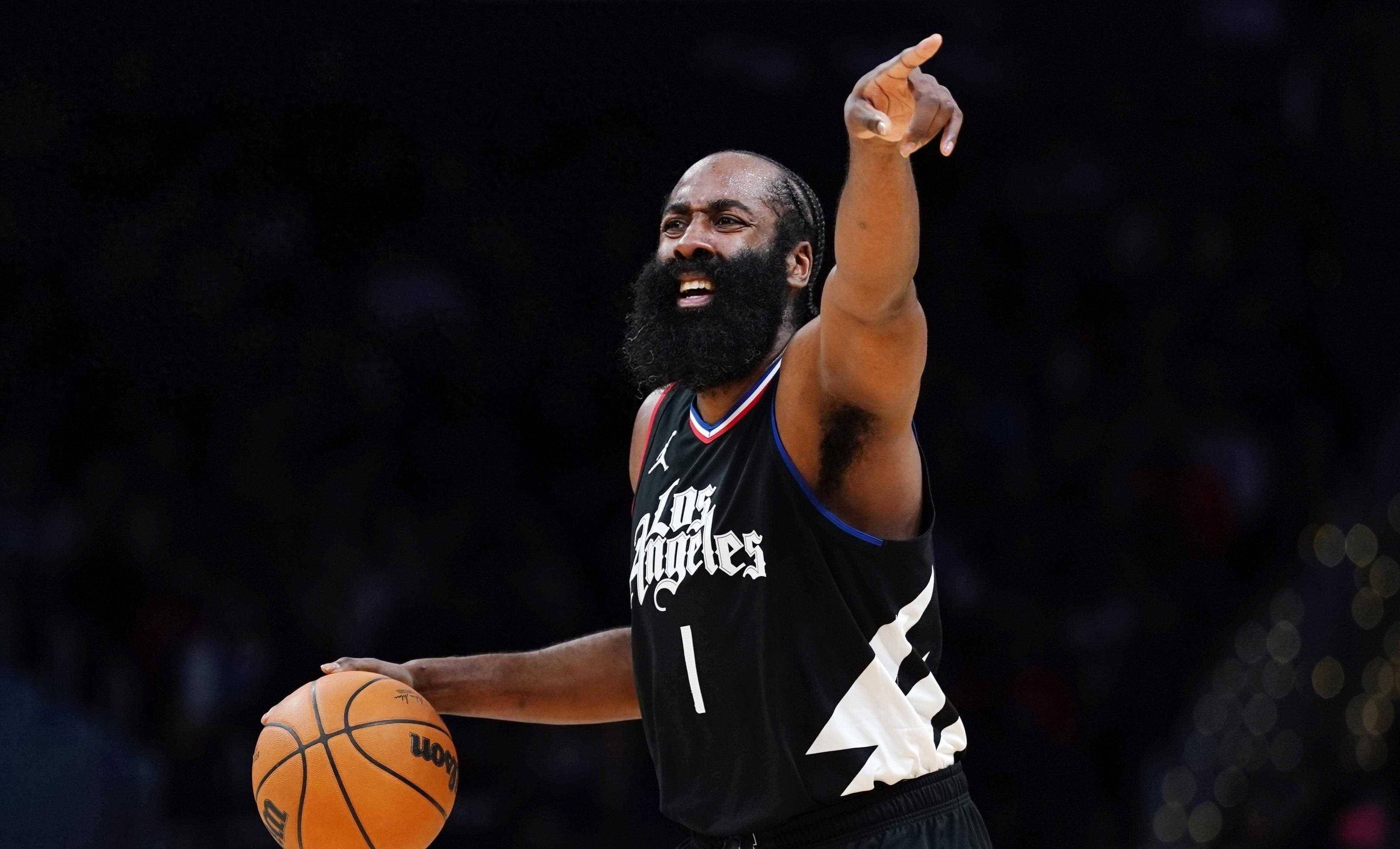 爵士强势逆转,击败马刺 爵士强势逆转,击败马刺