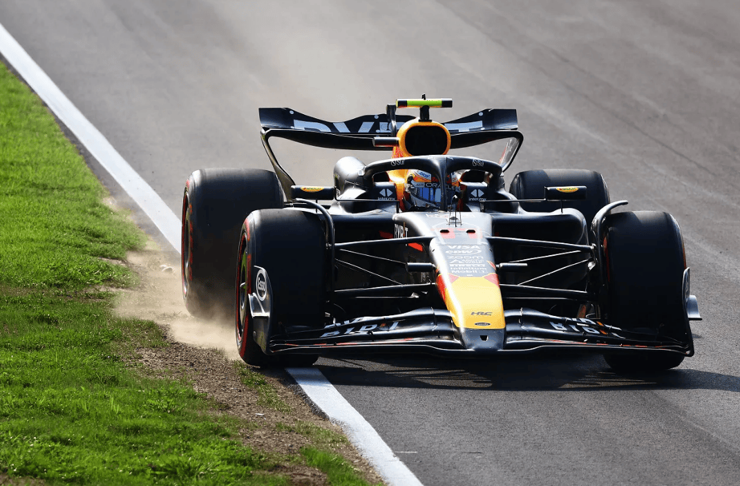 哈斯车队完胜迈凯伦,佩雷兹高光表现 哈斯车队完胜迈凯伦,佩雷兹高光表现