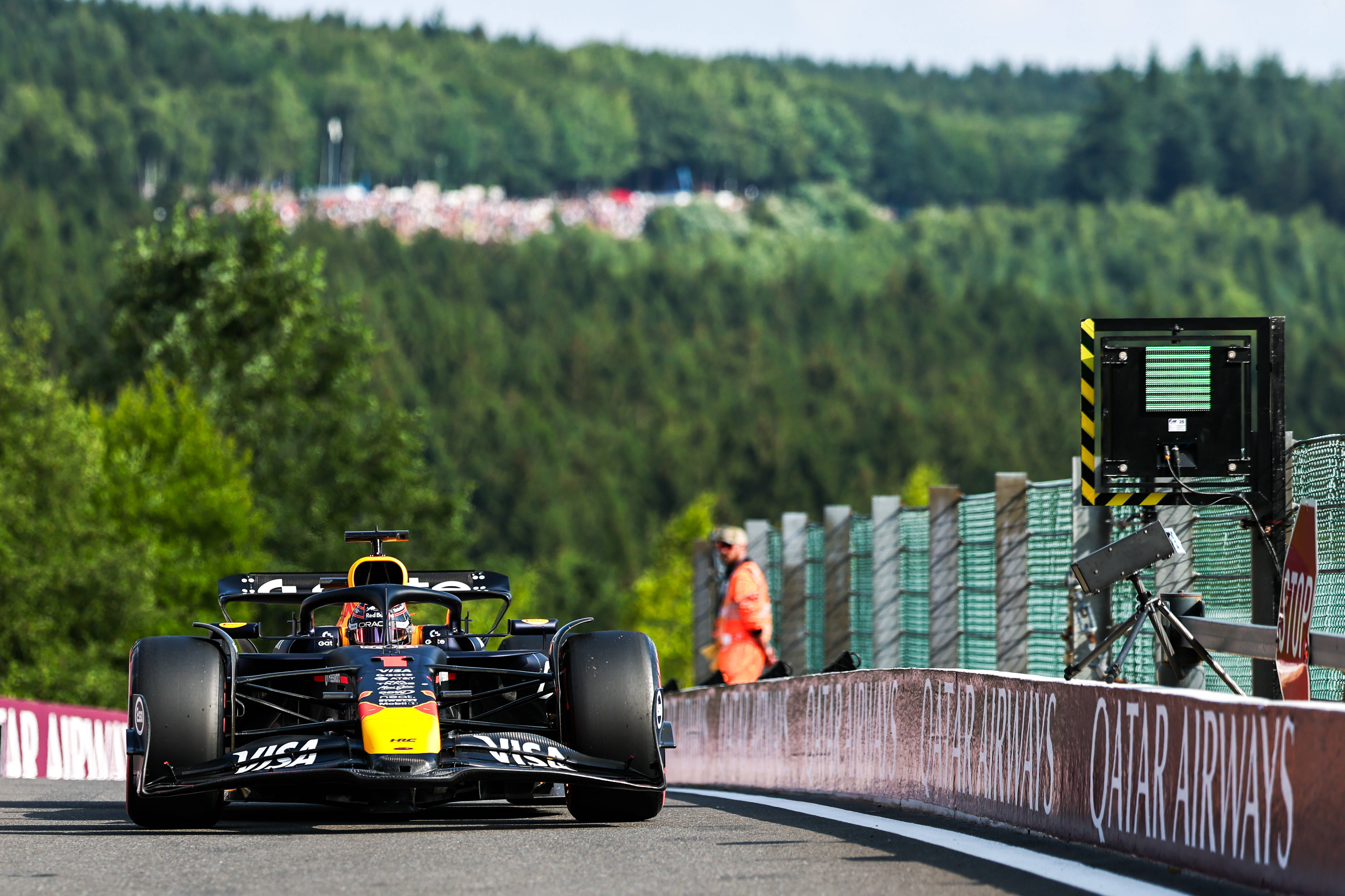 雷诺车队轻取红牛车队,皮亚斯特里扛起全队 雷诺车队轻取红牛车队,皮亚斯特里扛起全队