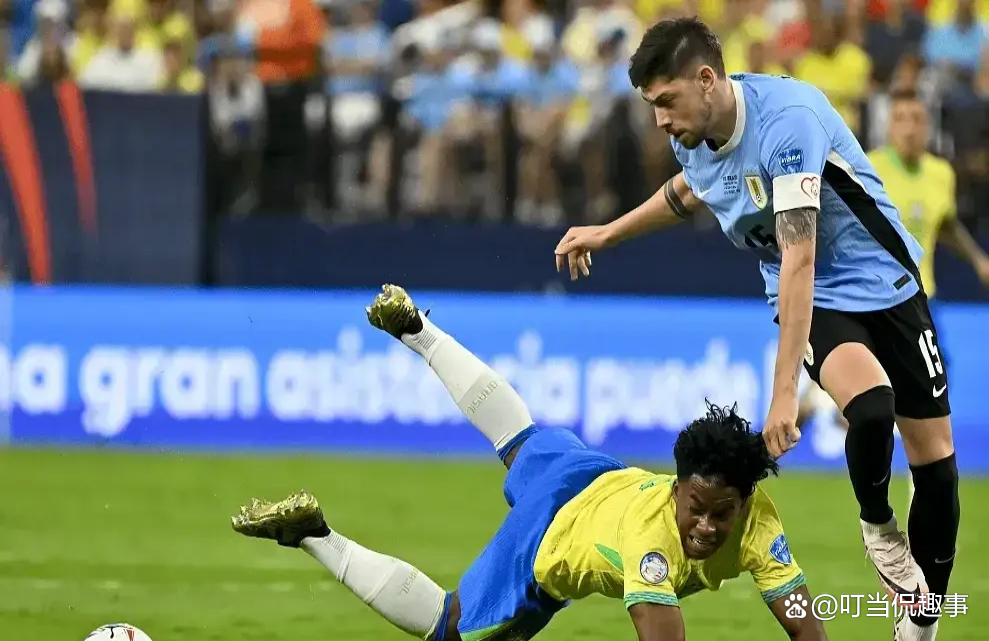 乌拉圭完胜哥伦比亚,伊布带队取胜 乌拉圭完胜哥伦比亚,伊布带队取胜