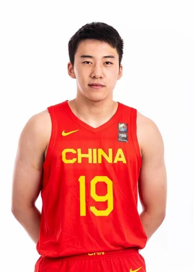 上海队横扫快船，张镇麟惊艳四座