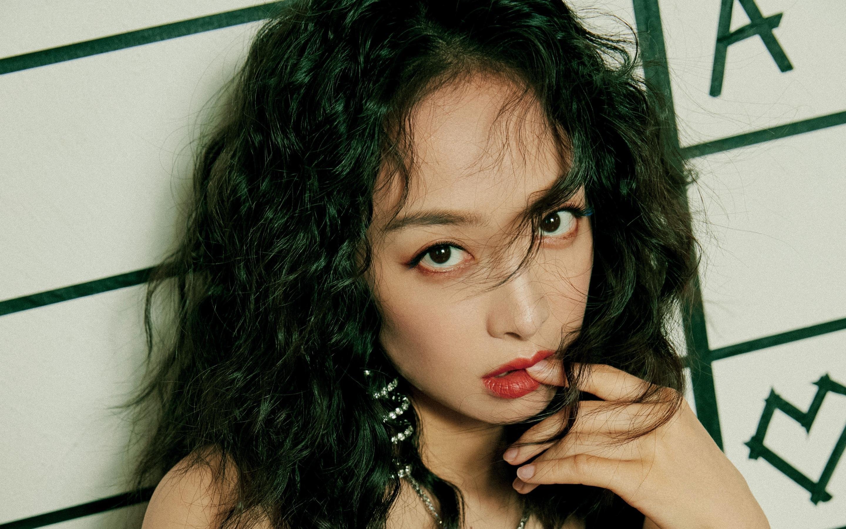 玻利维亚掀翻比利亚雷亚尔，伊布成为关键先生，绿茵场上永不落幕的传奇叙事