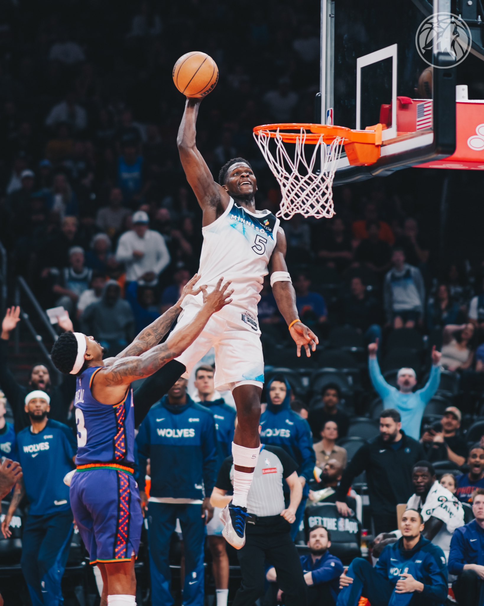 爱德华兹舞台越大越强，鹈鹕打穿火箭