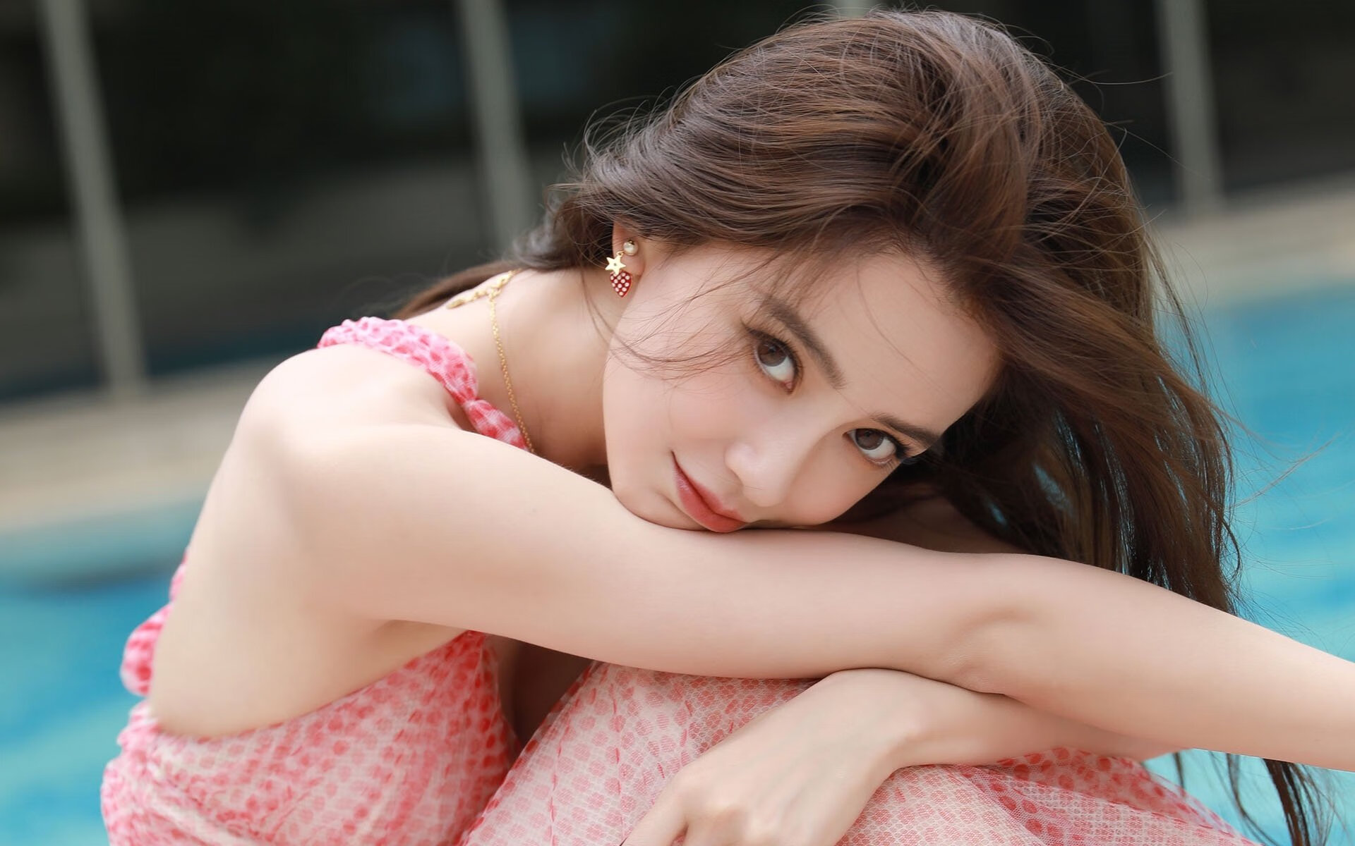 足球的双重奏，挪威的团队压制与萨拉赫的个人英雄主义